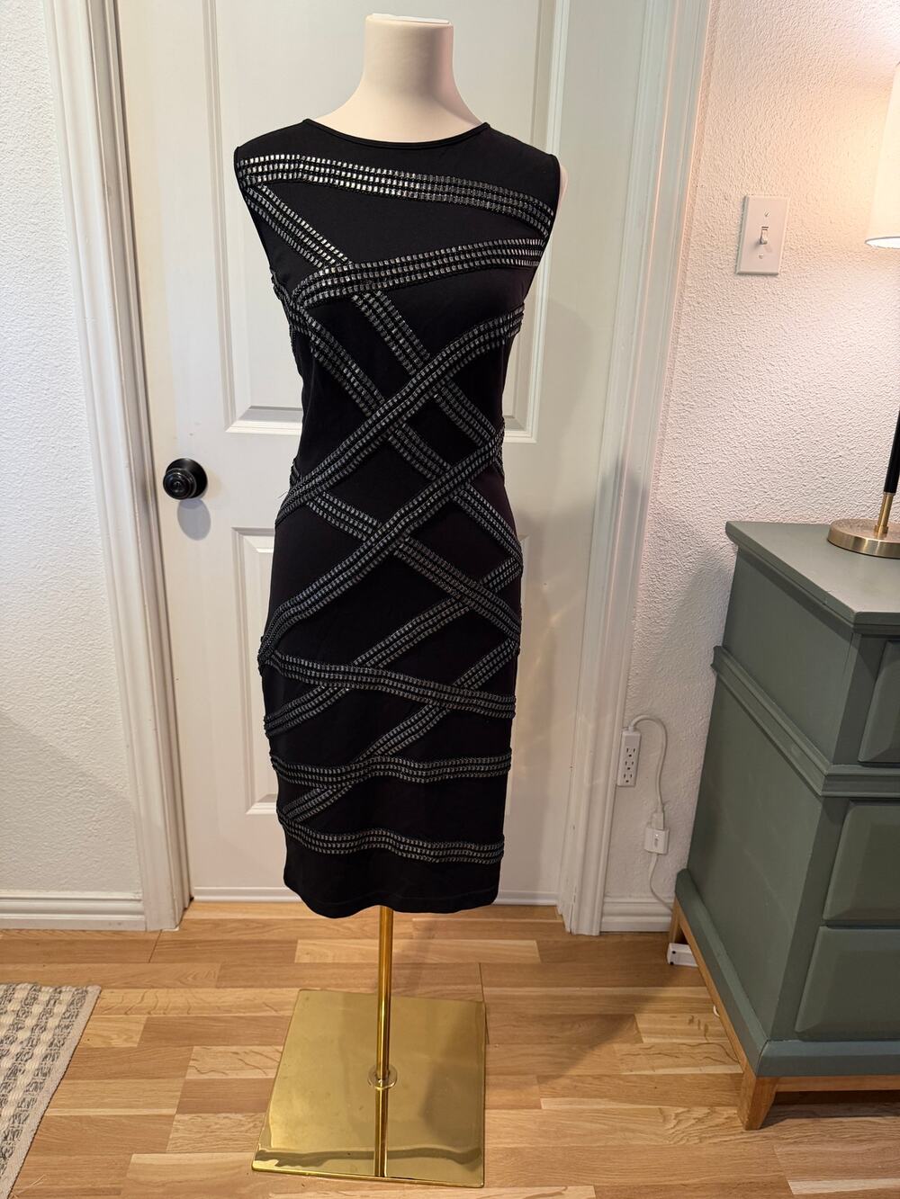 Tadashi Shoji Body Con Dress Size L